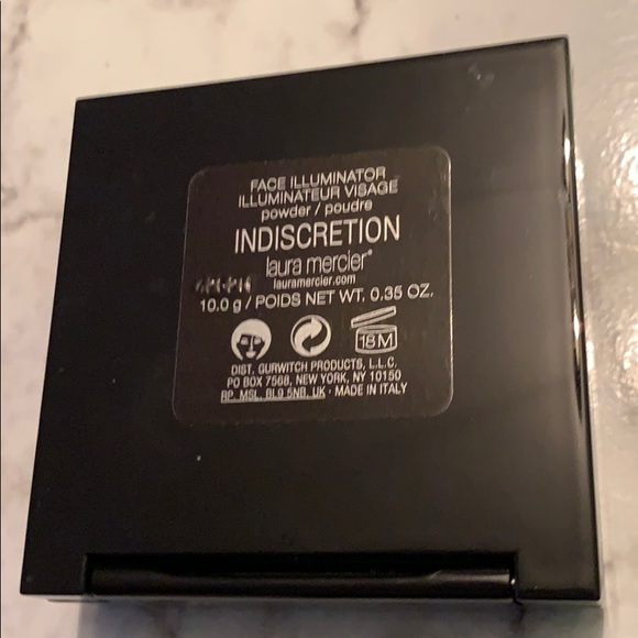 Laura Mercier Indiscretion Face Illuminator Highlighter - Picture 4 of 17